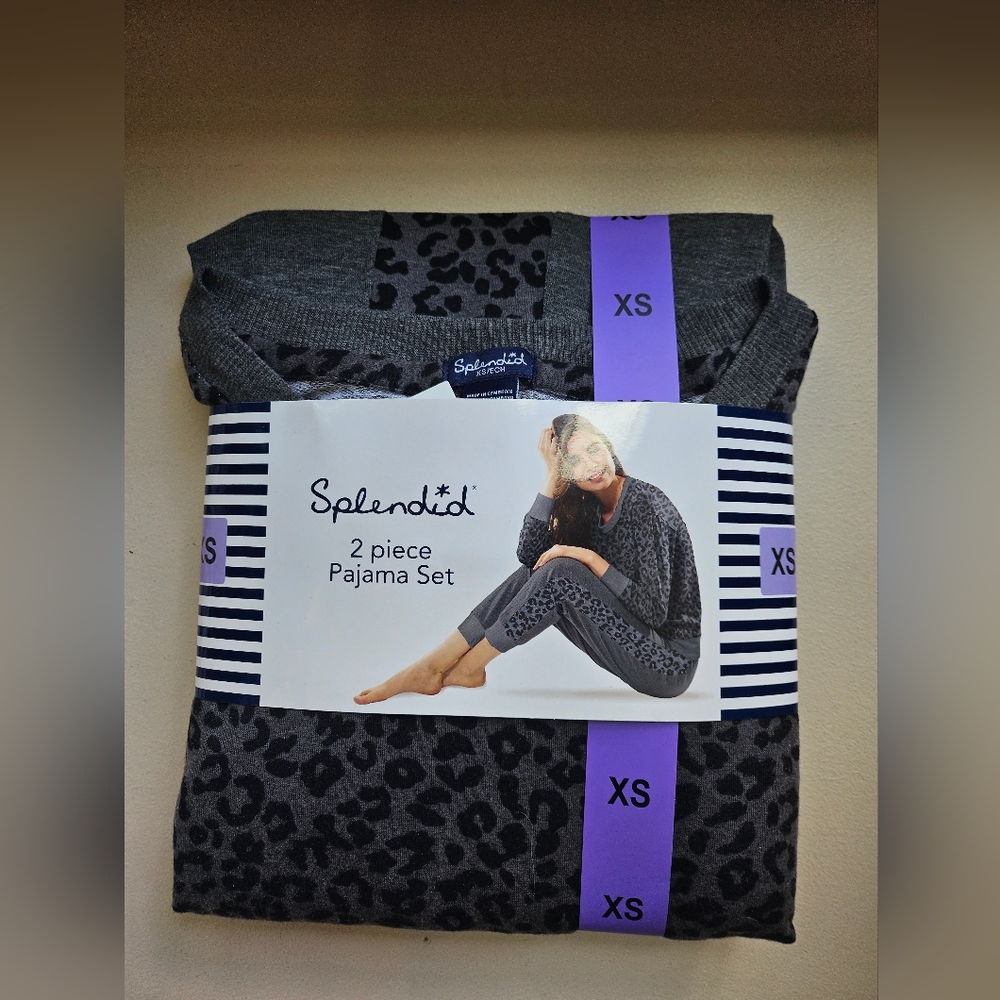 Splendid 2 piece Pajama Set